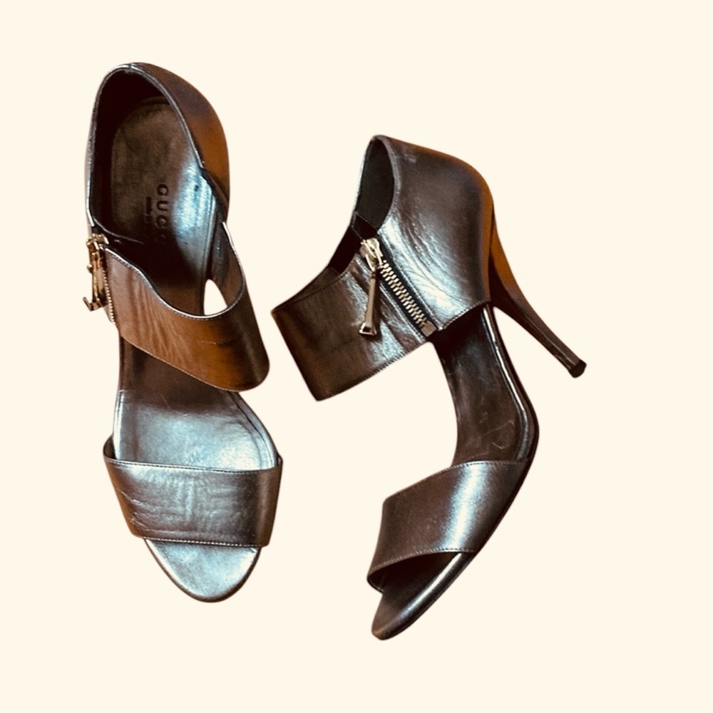 Gucci Metallic Pewter Leather Ankle Cuff Stiletto Sandals Heels Size 38